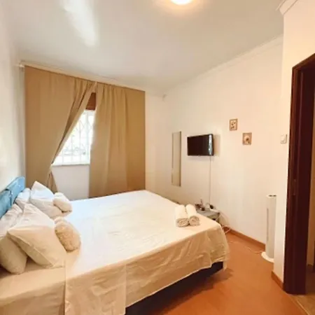 New In Loures Homestay